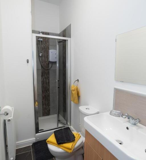 １ベッドルームハウス, Bentley House With En Suites