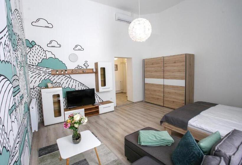 Апартаменты Superior 1 Спальня, Uránia Apartmanház