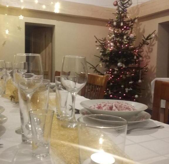 Economy Quadruple Room, Penzion Smrekovica