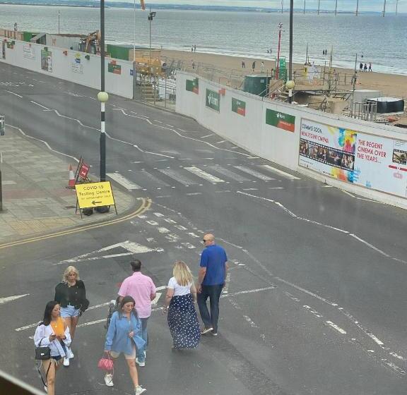 Апартаменты 2 Спальни, Redcar Seaview Apartments