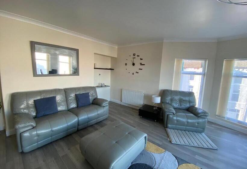 Апартаменты 1 Спальня Вид на Море, Redcar Seaview Apartments