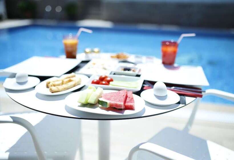 经济房, Ascot Hotel Büyükada