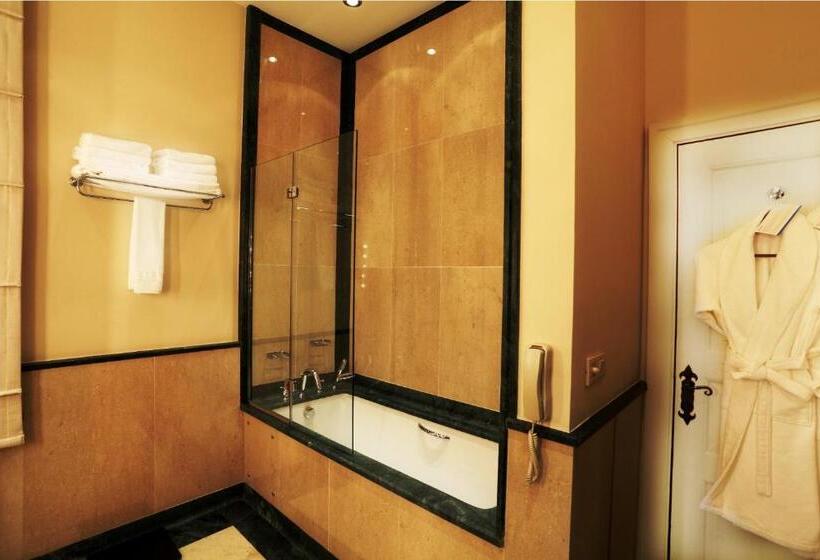 Deluxe Room, Divan Cukurhan