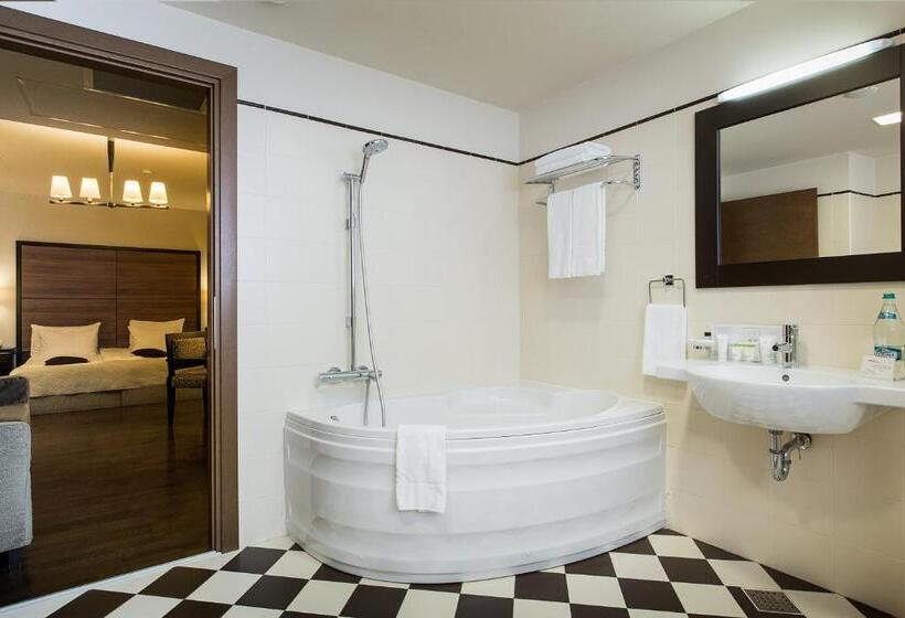 Suite Junior, Europa Royale Bucharest