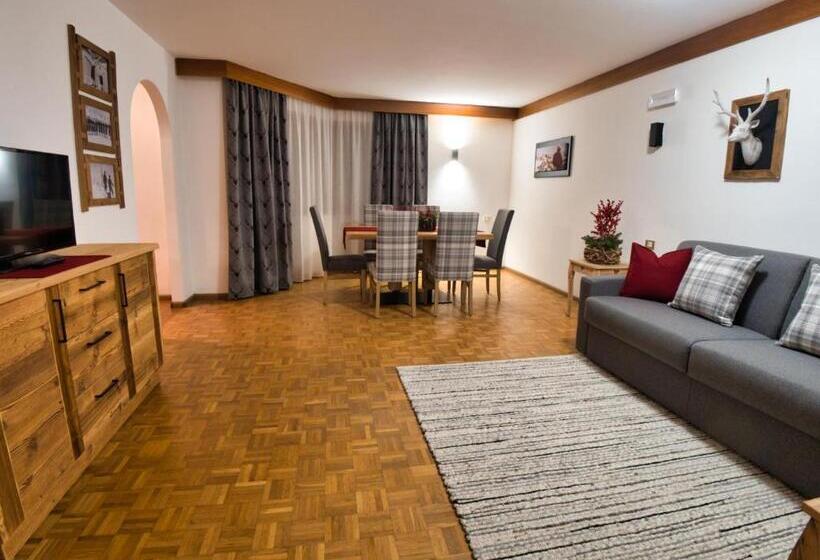 Апартаменты 1 Спальня Нижний Этаж, Alp Residence Pelegrin