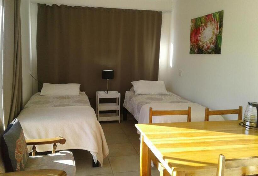 Quarto Estandar, Come Home In Oudtshoorn Self Catering Units