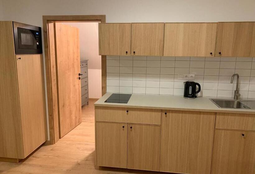 آپارتمان 2 خوابه, Yasna Apartments