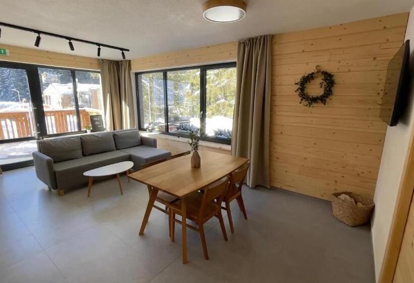 آپارتمان 1 خوابه با تراس, Yasna Apartments