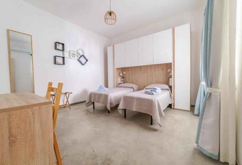 スタンダードルーム, 40° Parallelo Guest House