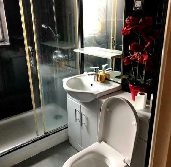 اتاق استاندارد, Apartment & Rooms In London