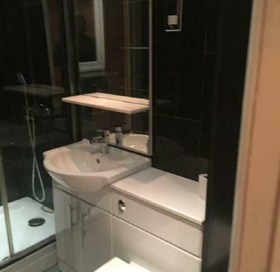 اتاق استاندارد, Apartment & Rooms In London