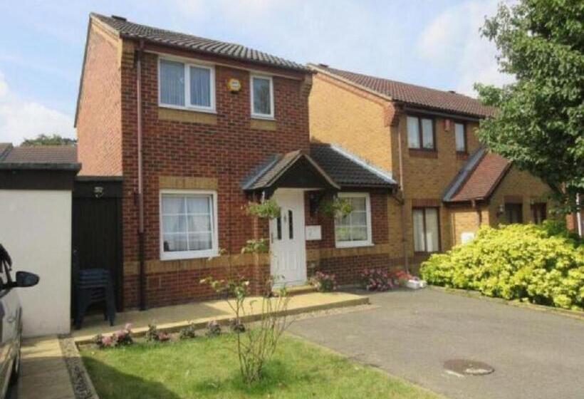 اتاق استاندارد یک تخته با سرویس بهداشتی مشترک, Apartment & Rooms In London