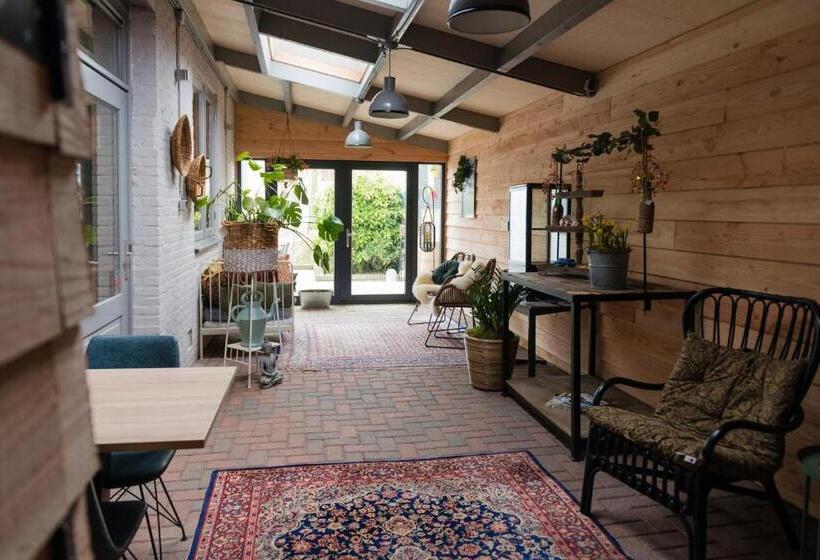 패밀리 룸, B&b Bie Janssen