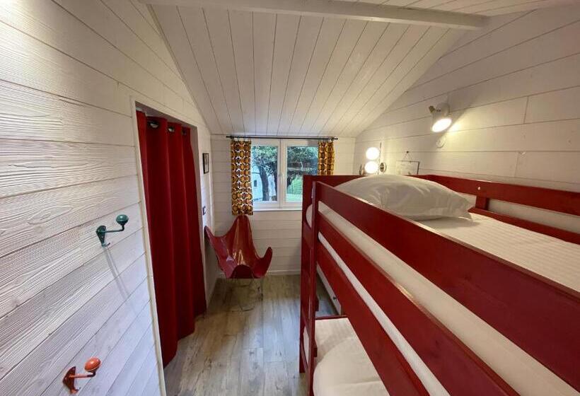 Quarto Estandar, Le Cabanon De Chessy