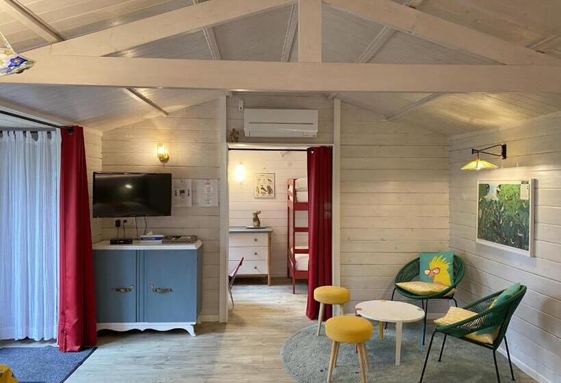 Quarto Estandar, Le Cabanon De Chessy