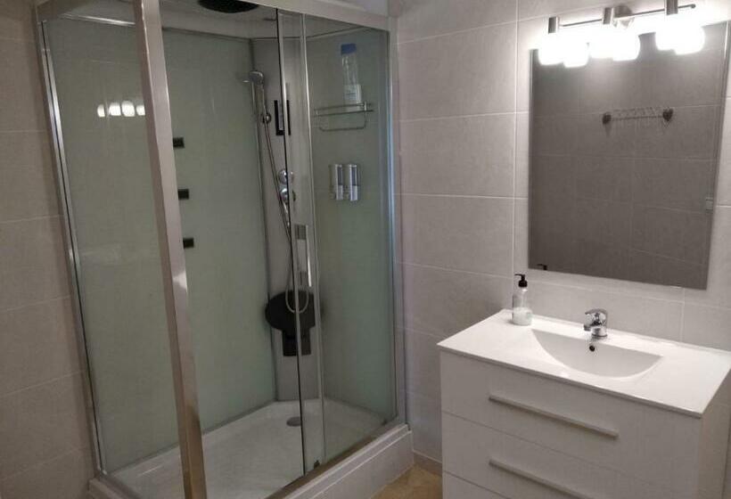Четырехместный Номер Стандарт Вид на Сад, Villa Tranquila