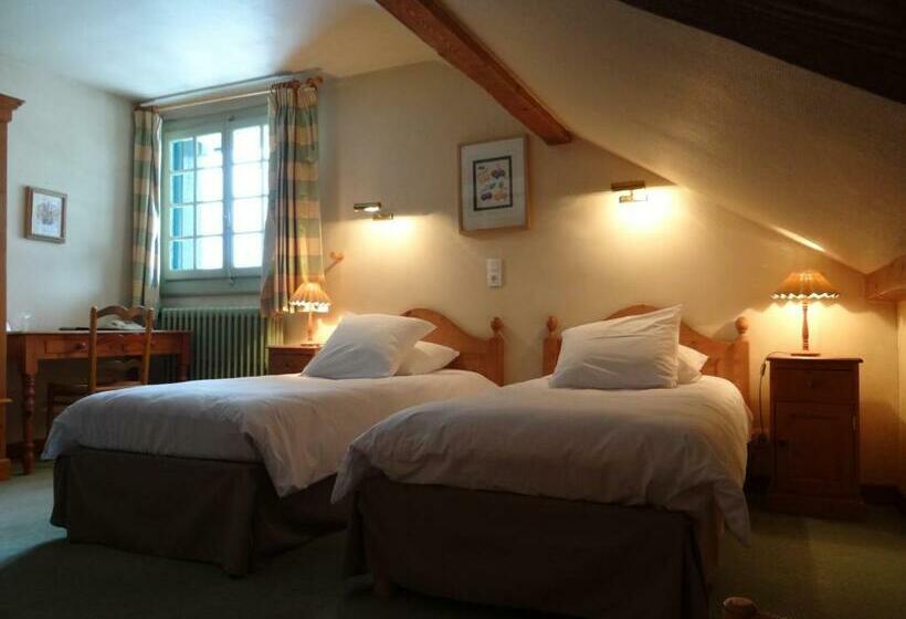 스탠다드 트리플 룸, Auberge Des Chasseurs