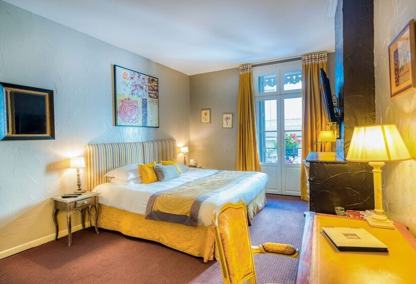 Номер Deluxe, D Aragon   Place De La Comédie