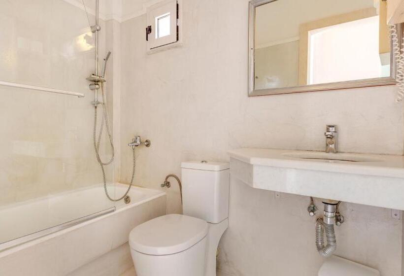 Трехместный Номер Премиум, Faros Resort