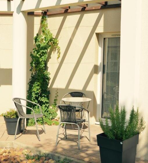 Номер Комфорт, Hôtel Le Mas Des Ponts D Arles