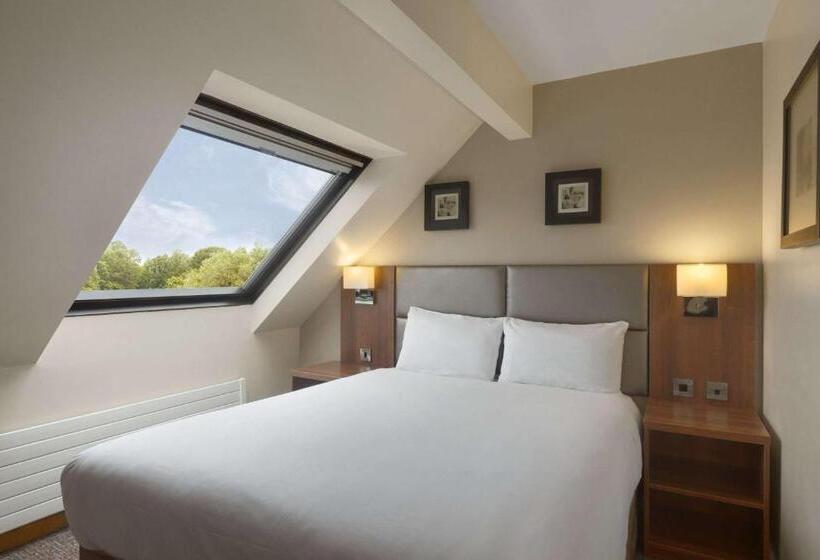 Номер Стандарт, Ramada Telford Ironbridge