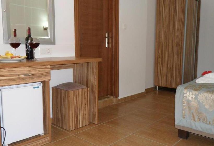 Трехместный Номер Классика, Ozukara Apart 1