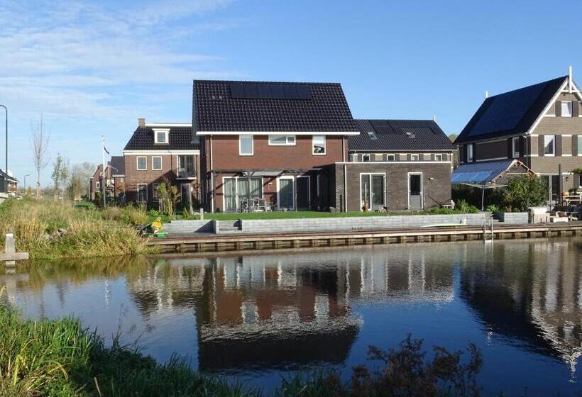 اتاق خانوادگی, B&b Snekerpoort