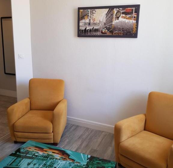 Апартаменты 1 Спальня, Appart Hotel Sathonay Rillieux Lyon