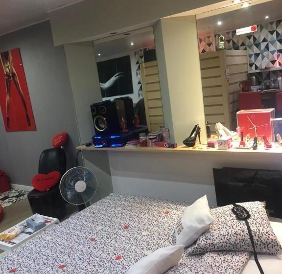 Студия Стандарт, Spabyelleetlui Spa Rouge Ou Bleu