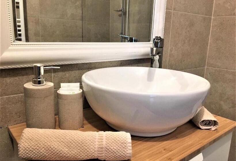 Апартаменты 1 Спальня, 4 Seasons Apartments