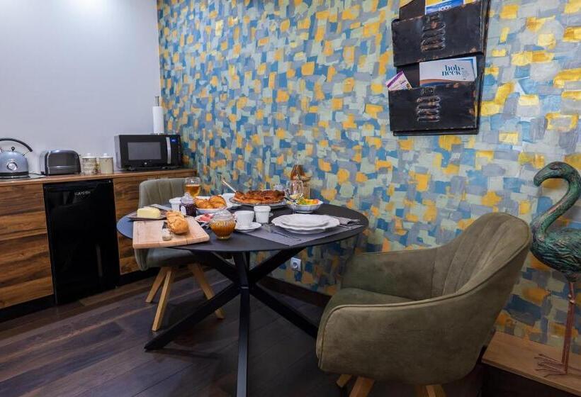 Апартаменты 3 Спальни, La Chambre Enchantée