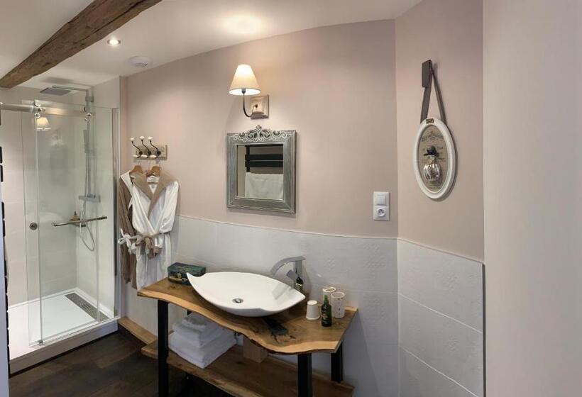 Апартаменты 3 Спальни, La Chambre Enchantée