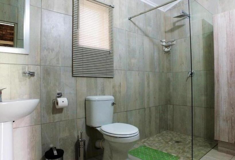 스탠다드 룸 풀장 전망, Kruger S Guest House