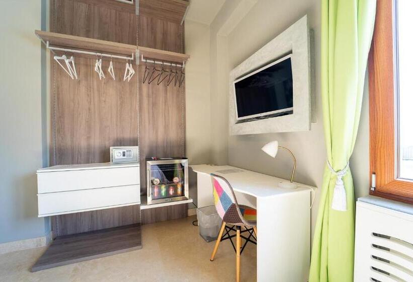 سوییت جونیور با چشم‌انداز دریا, Villa Tito Livio Starguest
