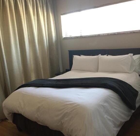 اتاق استاندارد, African Kingdom Guest House