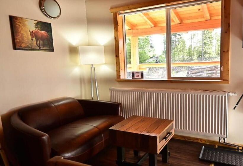 Апартаменты 1 Спальня, Red Cariboo Apartments