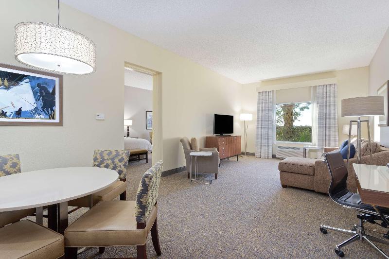 Люкс Кровать Кинг, Hampton Inn & Suites Wellington