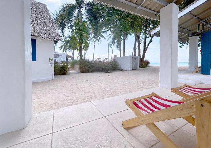 Бунгало Superior, Lime N Soda Beachfront Resort