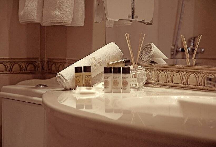 주니어 스위트, Park Hotel Plovdiv