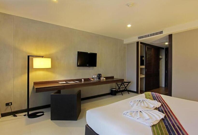 풀장 전망 디럭스 룸, The Serenity Hua Hin