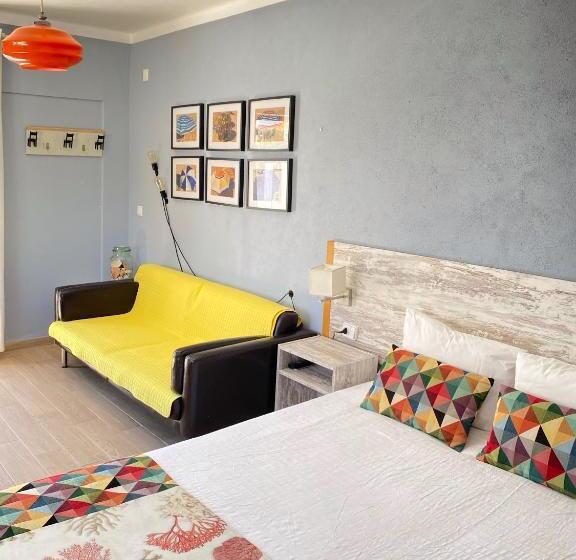 Quarto Estandar, O Tourinho