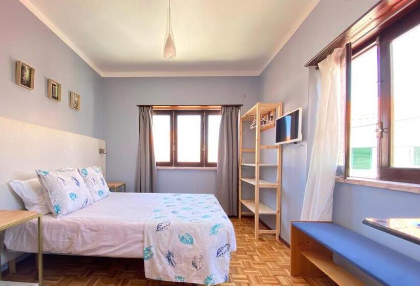 Quarto Economy, O Tourinho