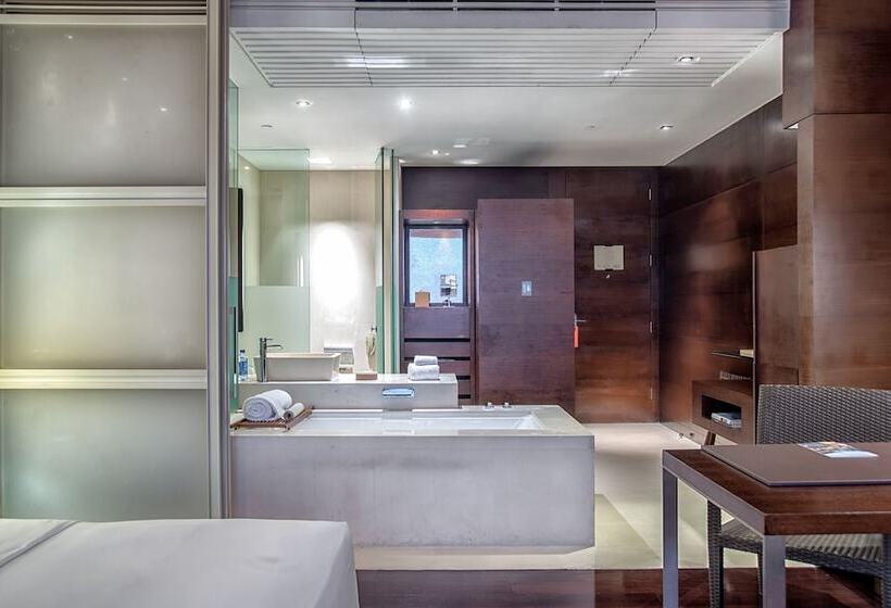 اتاق استاندارد با چشم‌انداز دریاچه, Park Hyatt Ningbo Resort & Spa
