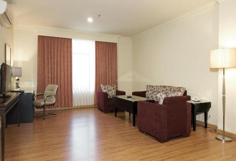 Apartamento 3 Dormitórios, Sari Ater Kamboti Hotel Bandung