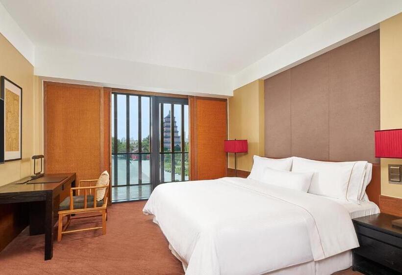 Номер Клуб Кровать Кинг, The Westin Xi An