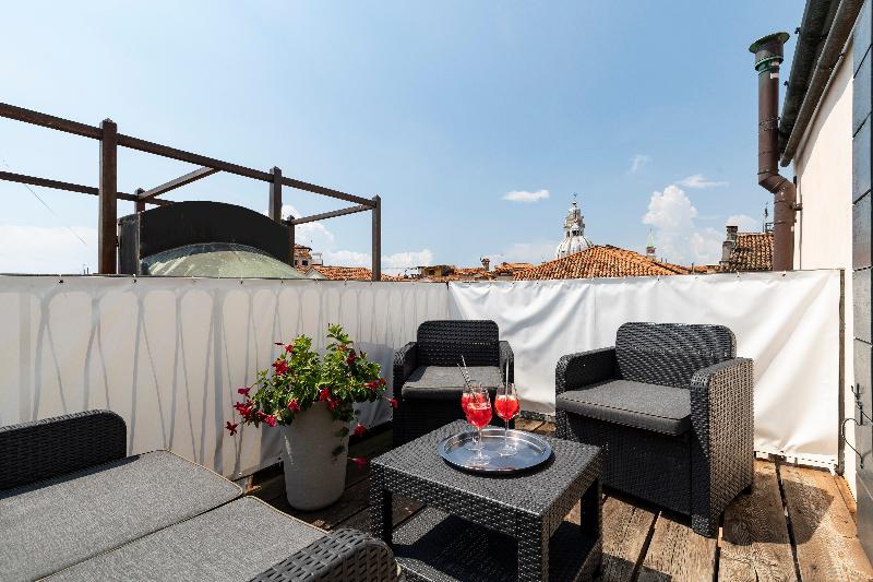 Номер Deluxe, Golden Sea Pattaya   Sha Extra Plus