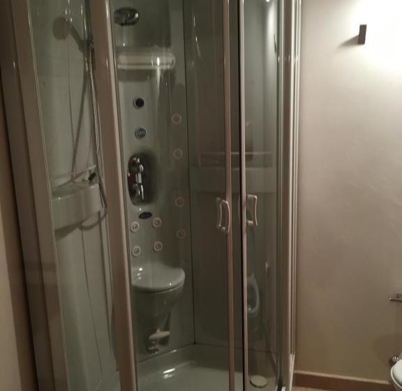 Quarto Estandar, Ciao Amore