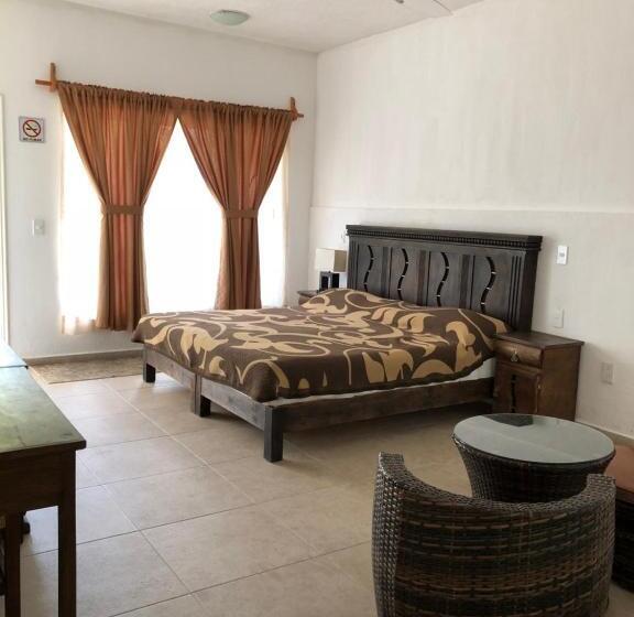 اتاق لوکس با تخت بزرگ, Sky & Palms