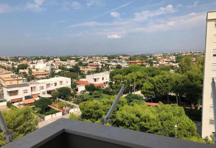 اتاق لوکس با وان آب گرم, B&b Miramare Suite