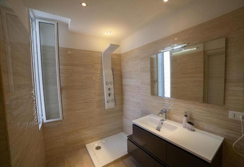 اتاق لوکس, B&b Miramare Suite